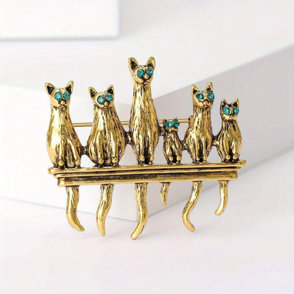 Vintage Fashion Enthusiasts - Vintage Altın Tonlu Kedi Ailesi Broş