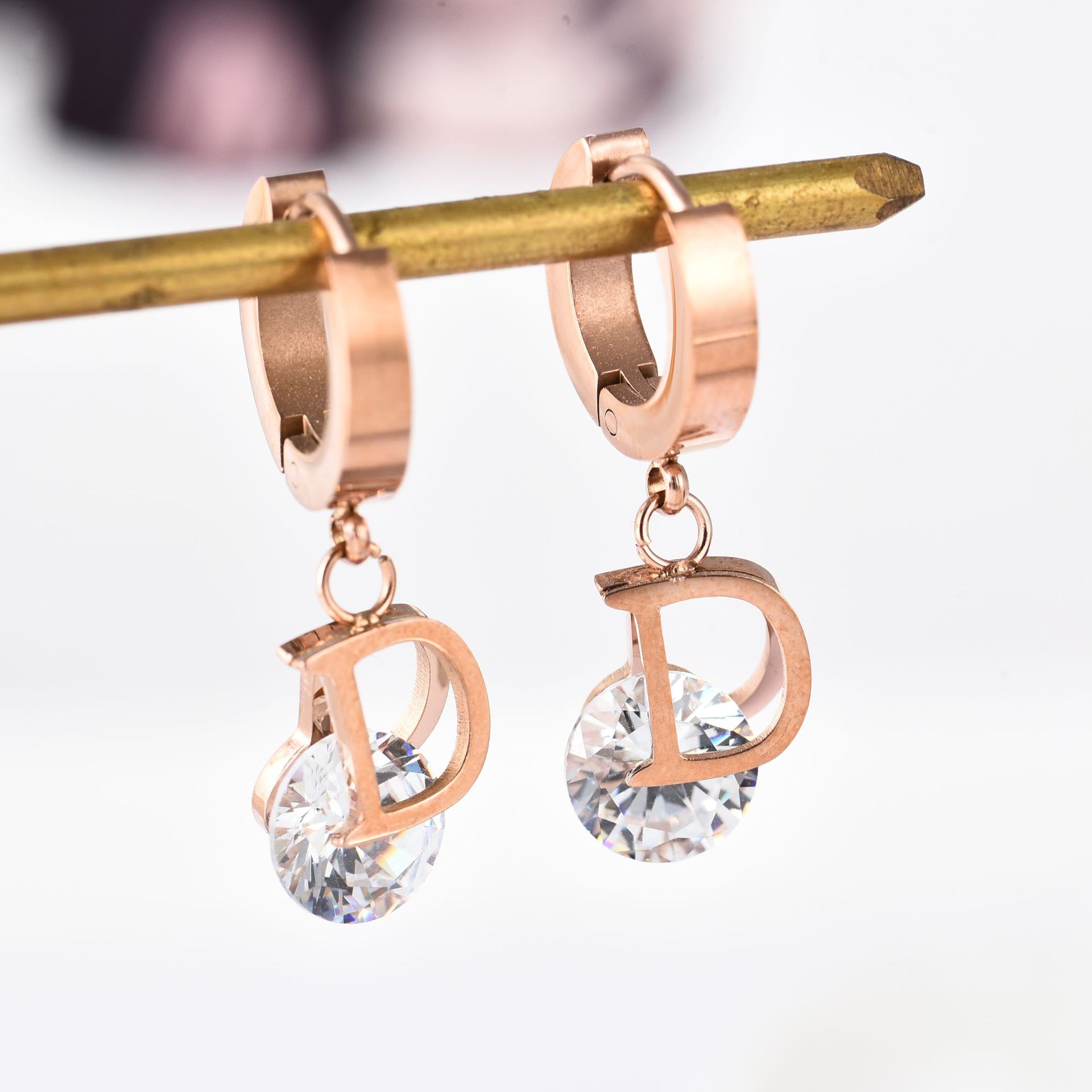 Vintage Fashion Jewelry Brands - Vintage lüks mektup D kristal küpe